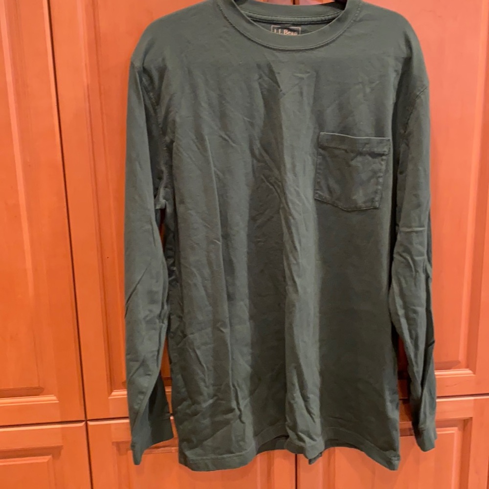 L Green L.L. Bean men’s long sleeve tee